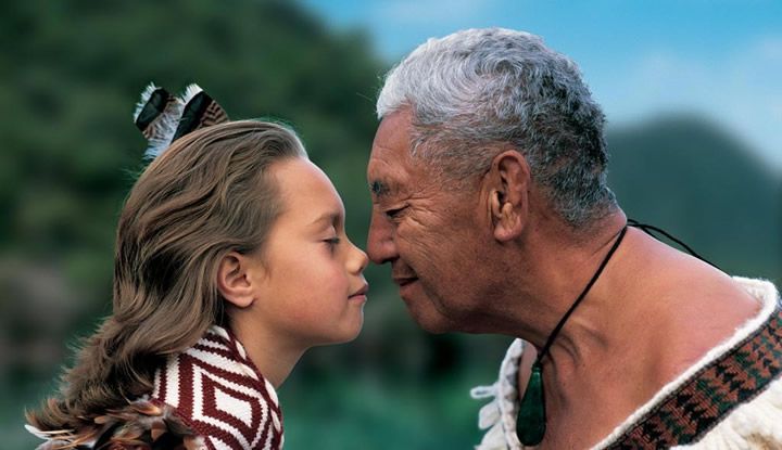 Saludo Maori Nueva Zelanda Oceania Viajes-de-Aventura-Viajes-Alternativos-Turismo-Responsable-Mochilero-Viajar-en-Grupo-Viajar
