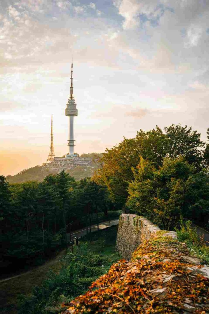 Disfruta de las mejores vistas desde la torre N en Seúl. Sin duda, hay que visitarlo en Corea.